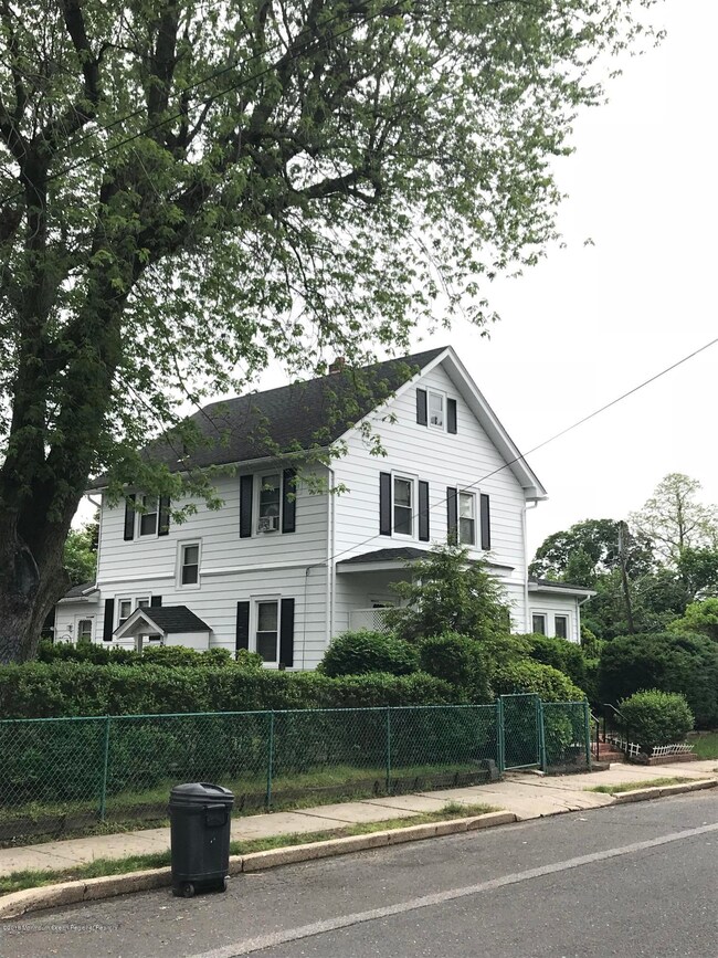 10 Halsey St 2