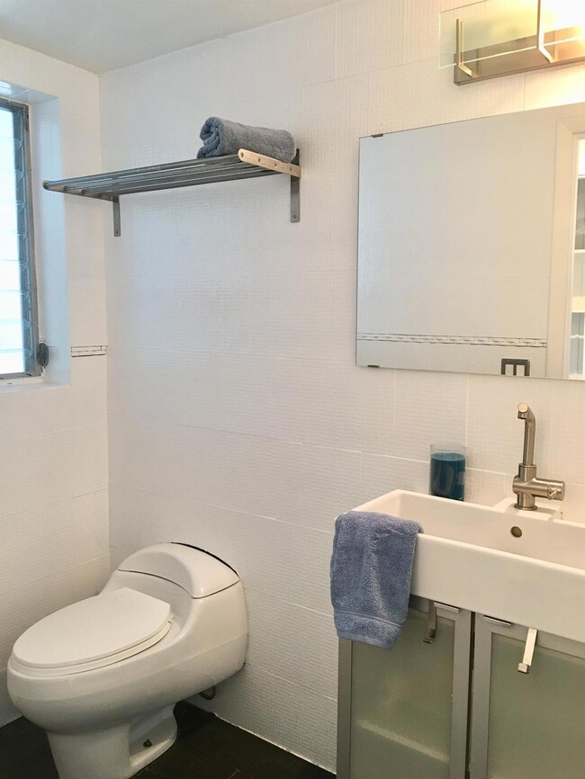 Birch Square Condos unit 404, Fort Lauderdale, FL 33304 - photo 7