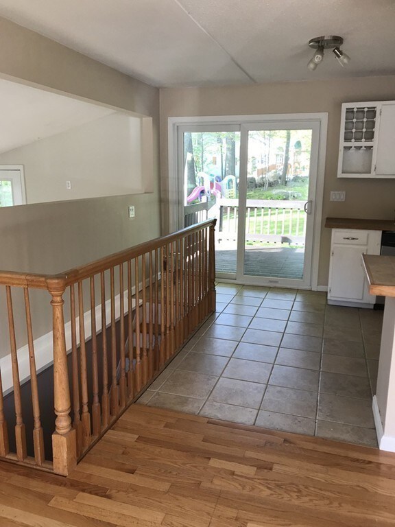 9 Hingham Rd, Worcester, MA 01606 - photo 7