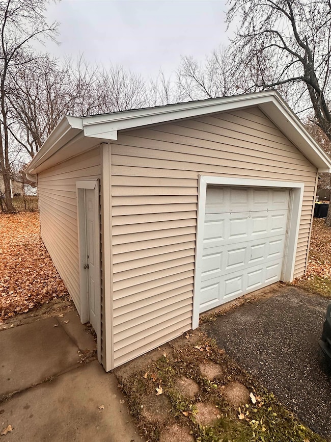 809 E State St, Mauston, WI 53948 - photo 7