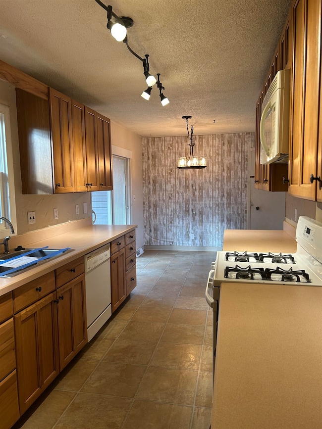 2107 11th St, Cody, WY 82414 - photo 4