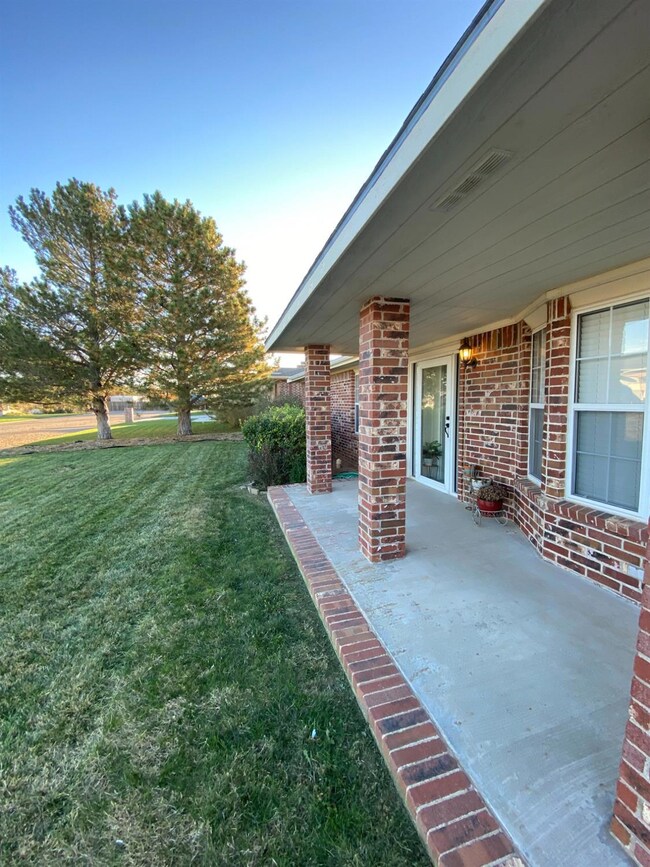 603 Jessica Ln, Hugoton, KS 67951 - photo 5