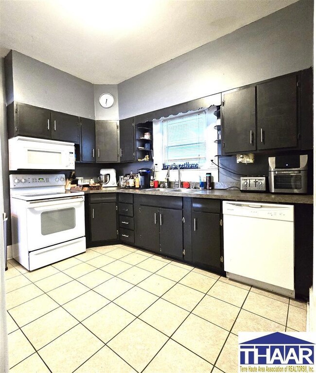 2046 N 21st St, Terre Haute, IN 47804 - photo 7