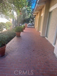 18307 Burbank Blvd, Tarzana, CA 91356 - photo 4