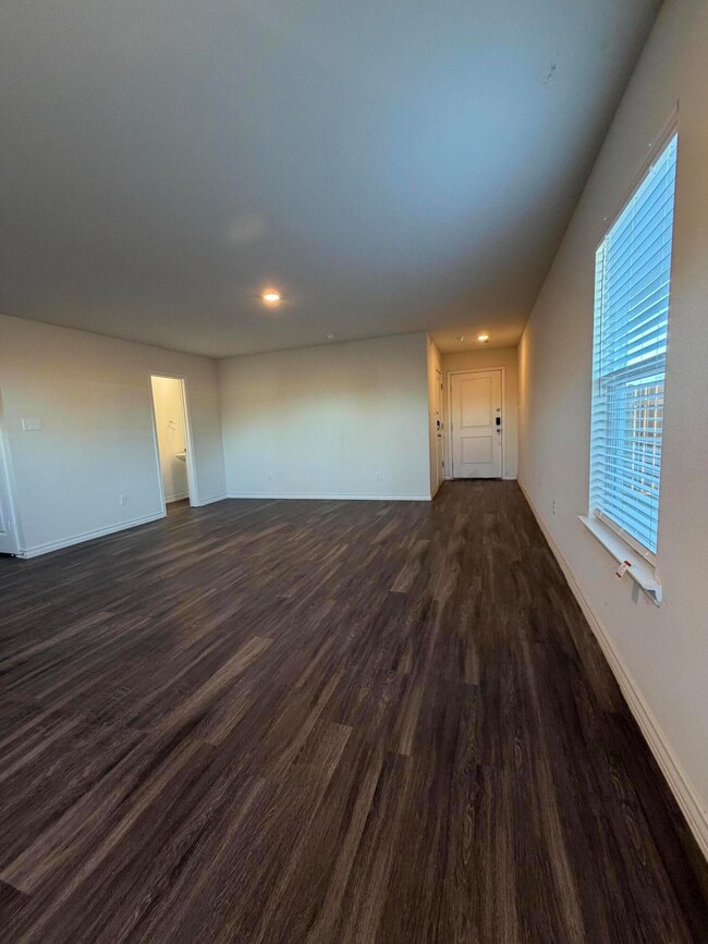 406 N Zenith Ave unit A & B, Lubbock, TX 79403 - photo 6