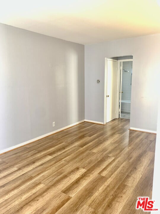 4814 W 17th St, Los Angeles, CA 90019 - photo 2