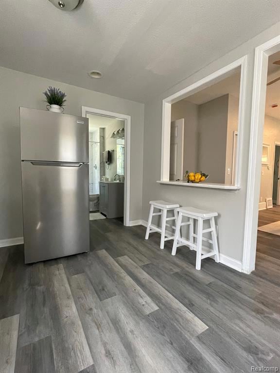 Kitchen with Window bar