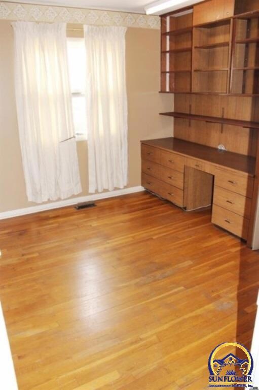 1123 SW 32nd St, Topeka, KS 66611 - photo 4