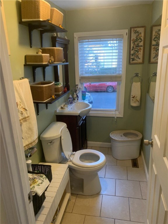 51 Brewster St, Pawtucket, RI 02860 - photo 7