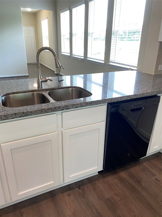 5915 Prince Place Dr, Rosenberg, TX 77471 - photo 6