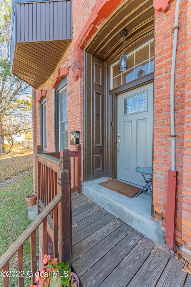 5 Elm Place, Troy, NY 12180 - photo 4