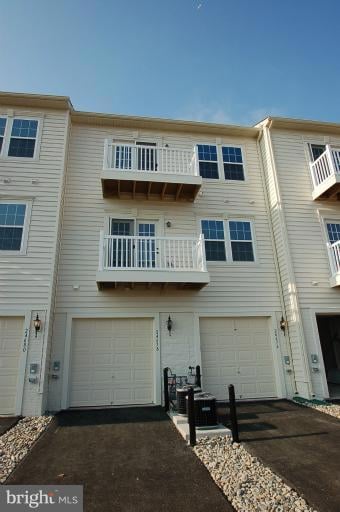 24678 Hutchinson Farm Dr, Aldie, VA 20105 - photo 2