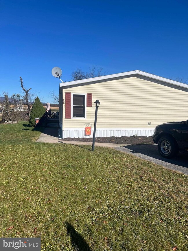 385 Edgewood Ave, Saint Thomas, PA 17252 - photo 3