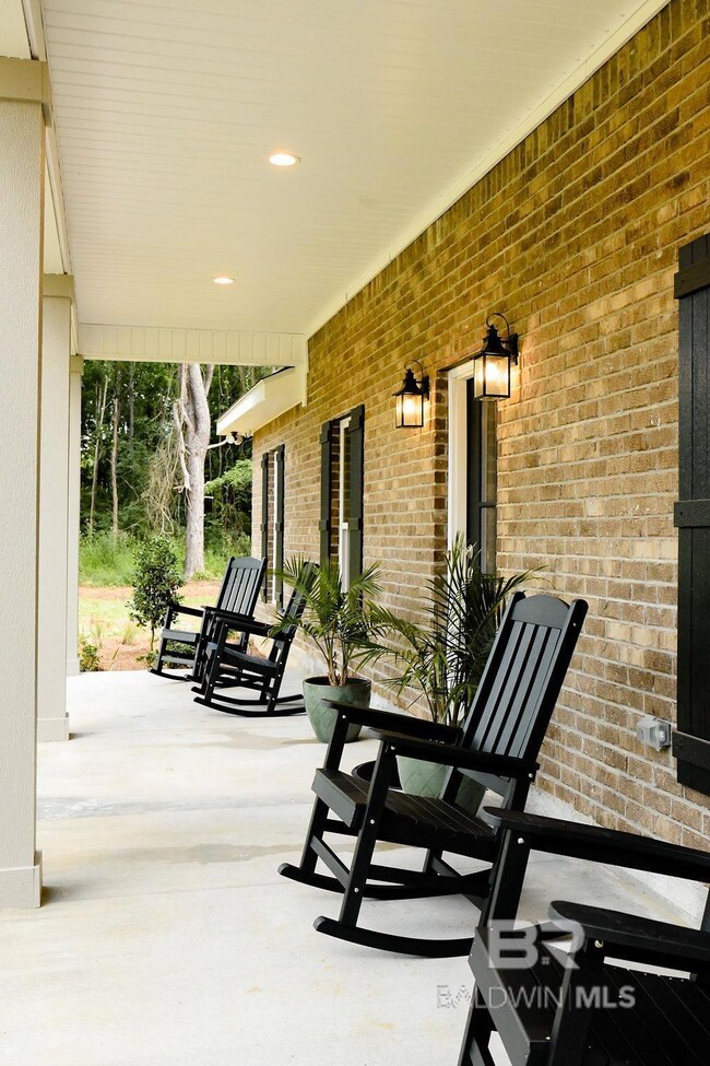 275 Edgewood Ct, Atmore, AL 36502 - photo 3