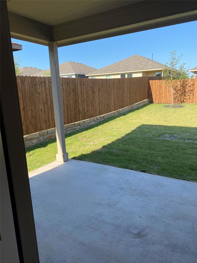 2365 Briscoe Ranch Dr, Hudson Oaks, TX 76087 - photo 4