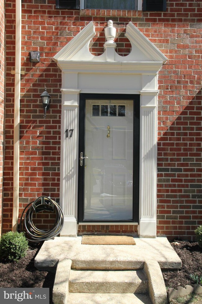 17 Castlehill Ct, Lutherville Timonium, MD 21093 - photo 2