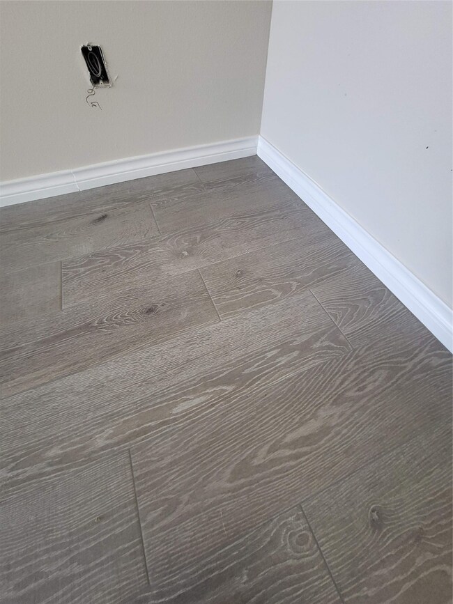 6 Cypress Bend, Huntsville, TX 77340 - photo 2