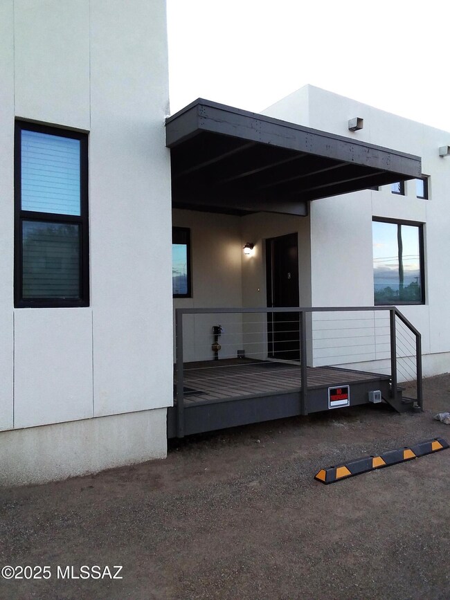 3250 N Stone Ave unit C, Tucson, AZ 85705 - photo 5