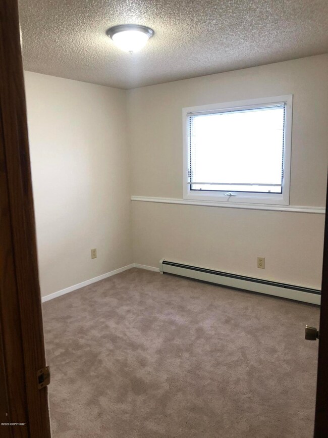 1180 Golden Dawn Cir unit 2, Anchorage, AK 99515 - photo 4