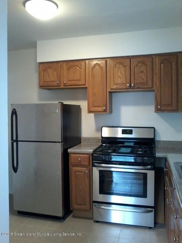 390 Castleton Ave unit C1, Staten Island, NY 10301 - photo 4