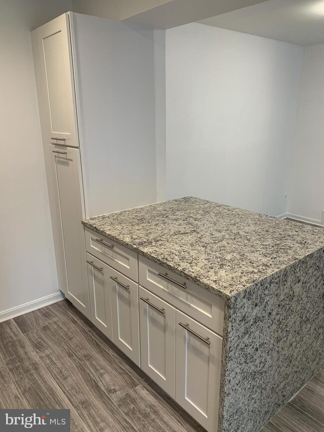 5906 Cove Landing Rd unit 301, Burke, VA 22015 - photo 5