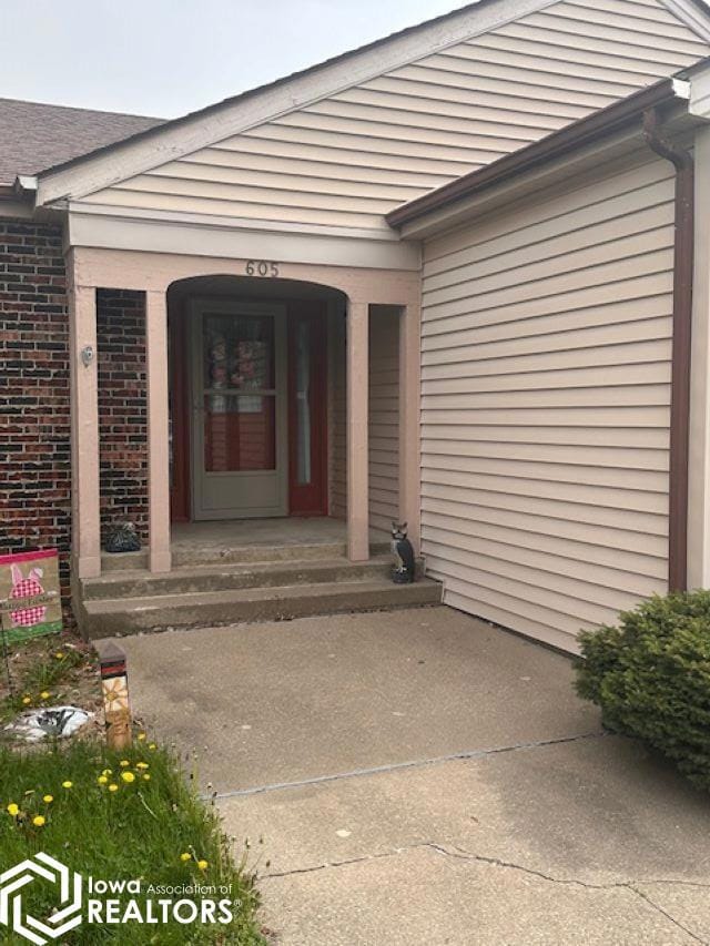 605 W Rochester Rd, Ottumwa, IA 52501 - photo 2