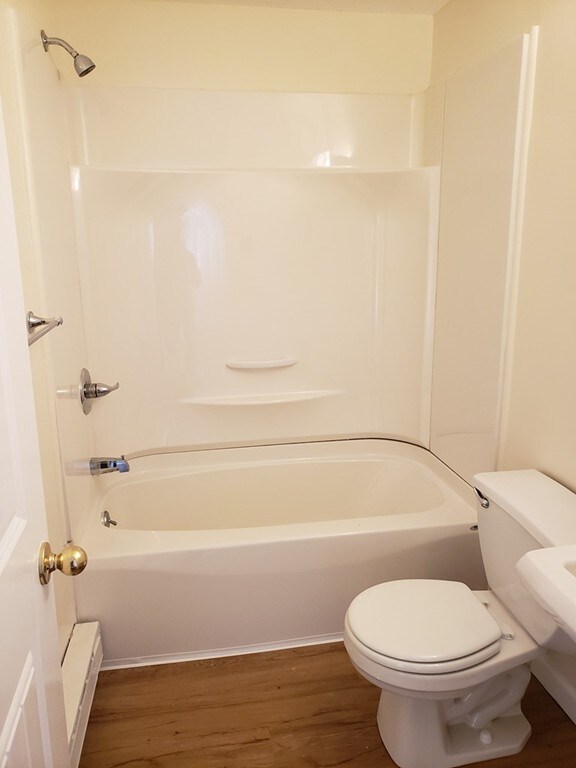 45 Holyoke St unit H, Easthampton, MA 01027 - photo 3