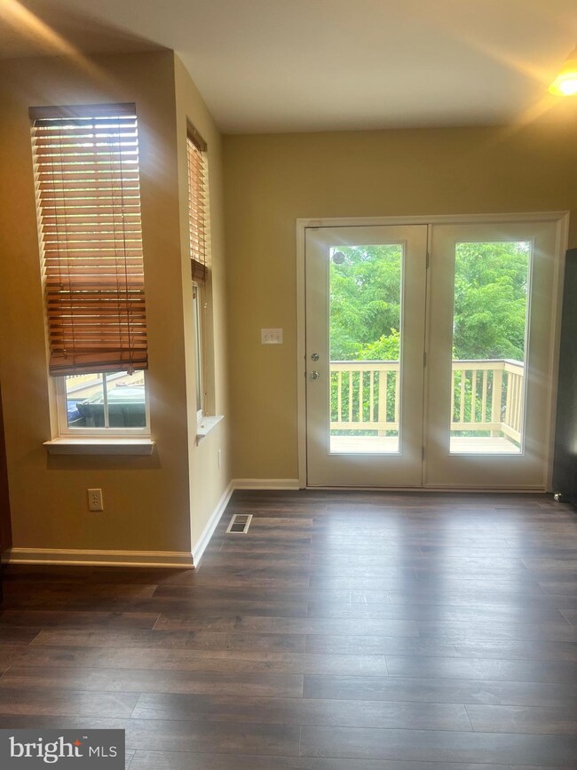 2982 Chinkapin Oak Ln, Woodbridge, VA 22191 - photo 4