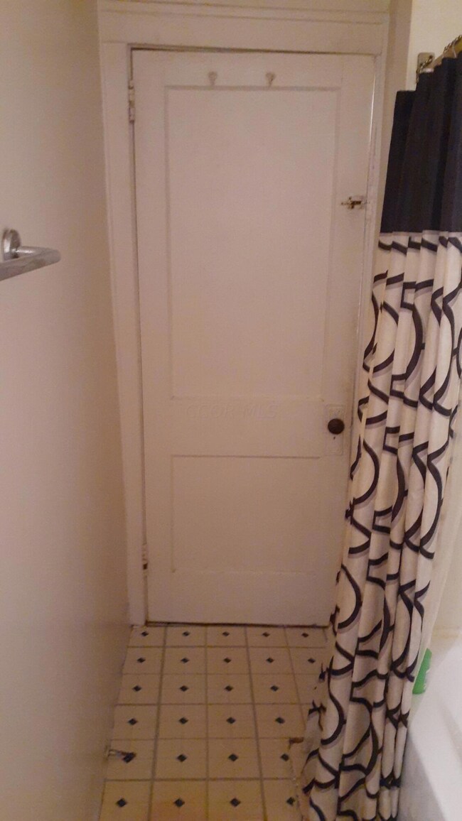 68-70 N Powell Ave, Columbus, OH 43204 - photo 4