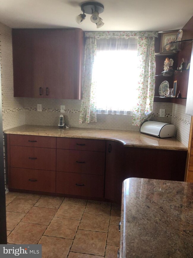 1548 Reservoir Ave unit 32, Abington, PA 19001 - photo 5