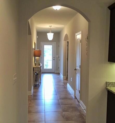 Rhett Foyer