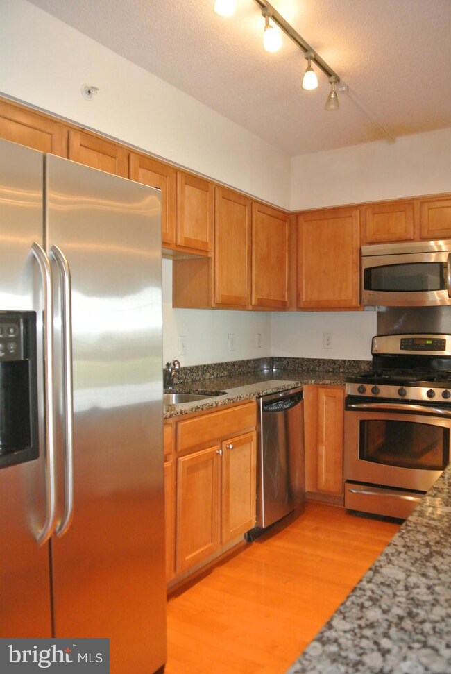 The Aurora Condominiums unit 410, Silver Spring, MD 20910 - photo 5