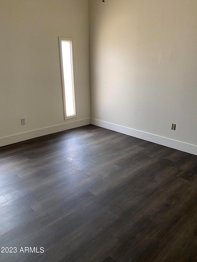 8001 W Westview Dr, Phoenix, AZ 85033 - photo 5