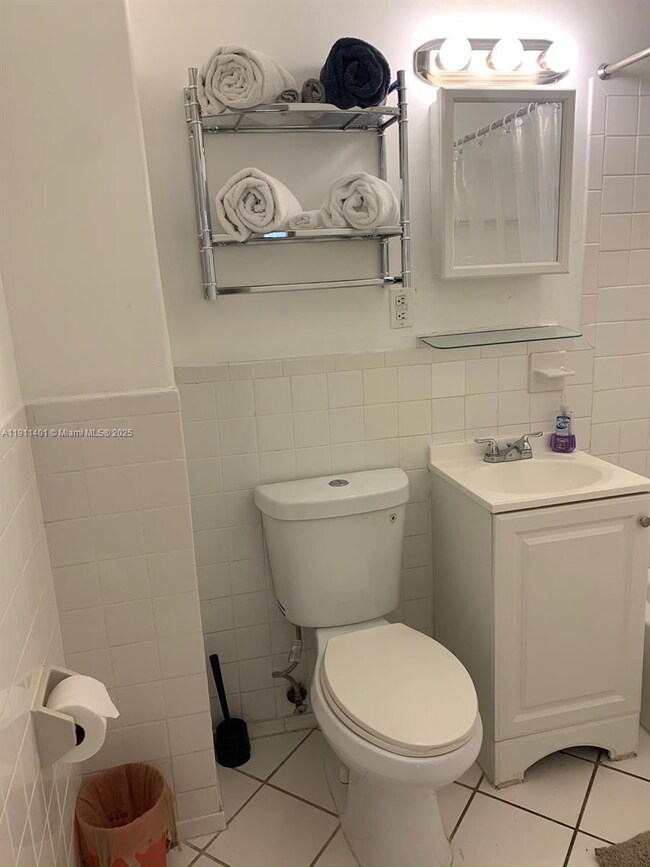 3801 Indian Creek Dr unit 301, Miami Beach, FL 33140 - photo 5