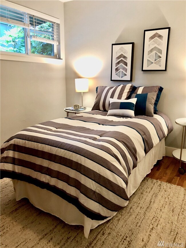 737 NE 204th St, Shoreline, WA 98155 - photo 6