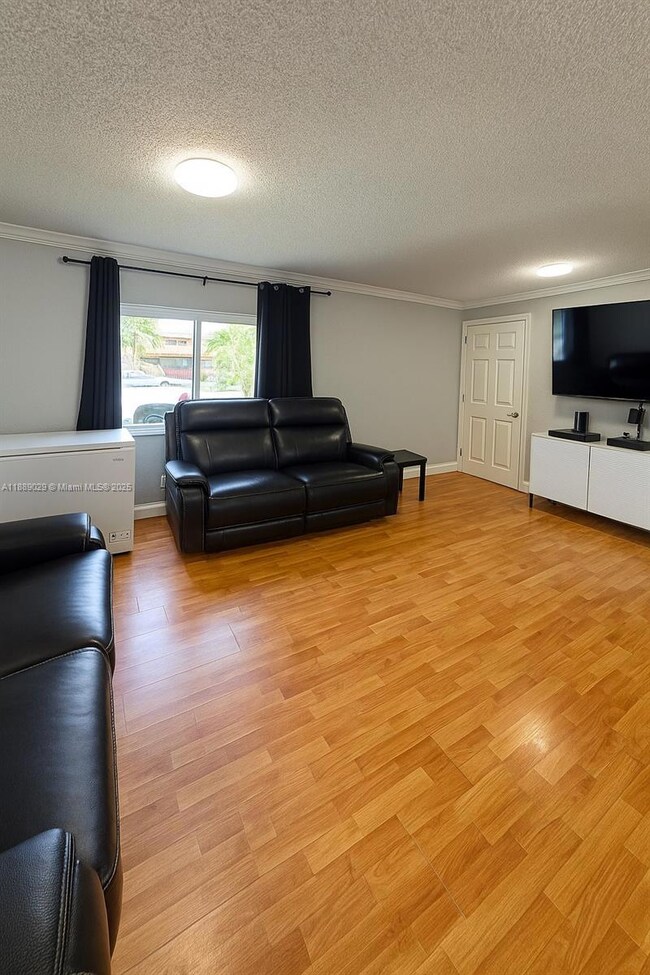 359 E 46th St, Hialeah, FL 33013 - photo 5