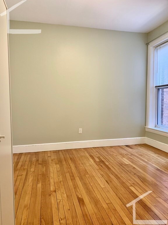 170 Winthrop Rd unit 4, Brookline, MA 02445 - photo 5