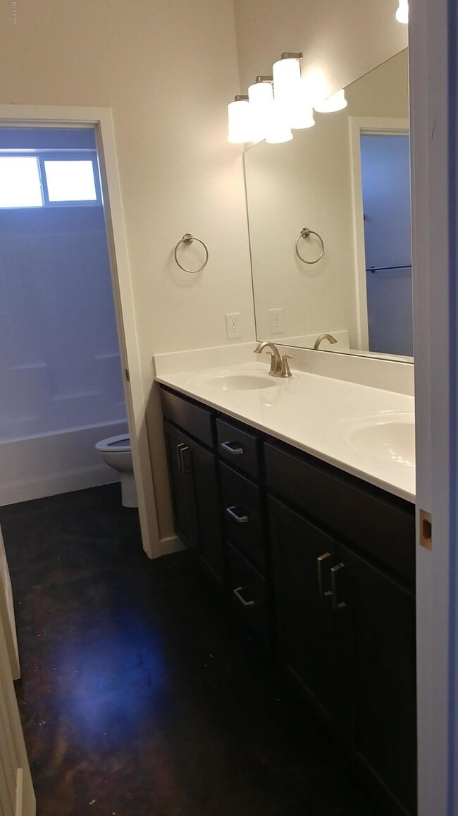 Steinbrecher - Guest Bath