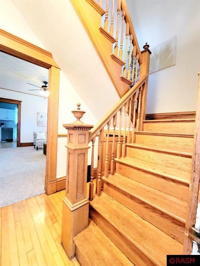 322 N Franklin St, New Ulm, MN 56073 - photo 3