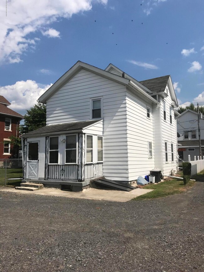 128 Delaware Ave, Olyphant, PA 18447 - photo 3