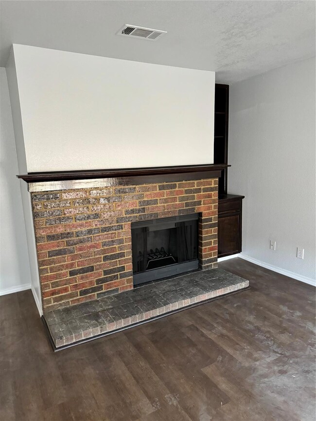 5021 Winder Ct, North Richland Hills, TX 76180 - photo 2