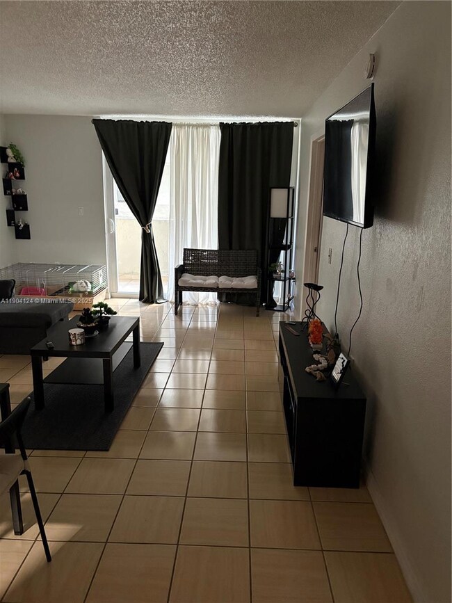 10090 NW 80th Ct unit 1340, Hialeah Gardens, FL 33016 - photo 2