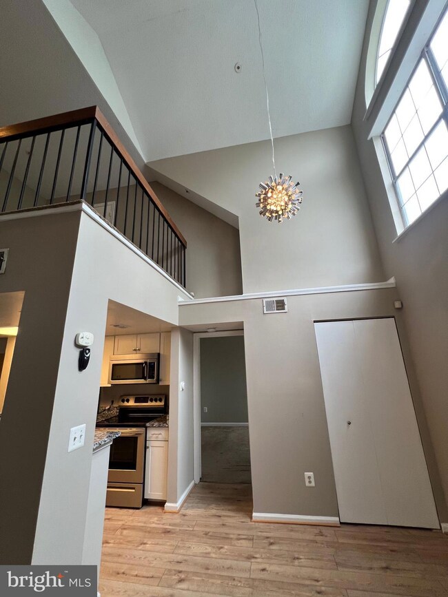 14055 Vista Dr unit 150, Laurel, MD 20707 - photo 6