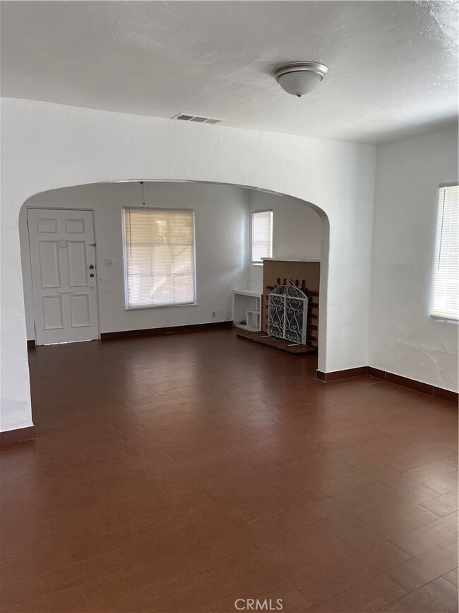 dining room to living room