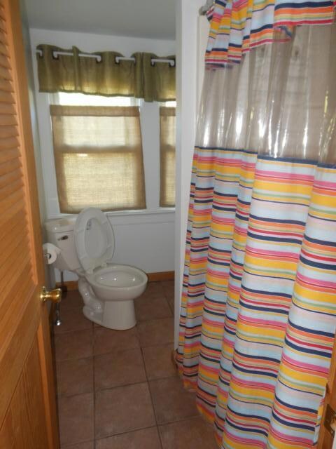 210 N Broadway unit 2nd floor, Wind Gap, PA 18091 - photo 6