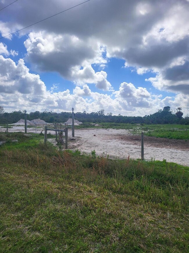 18722 260th St, Okeechobee, FL 34972 - photo 2