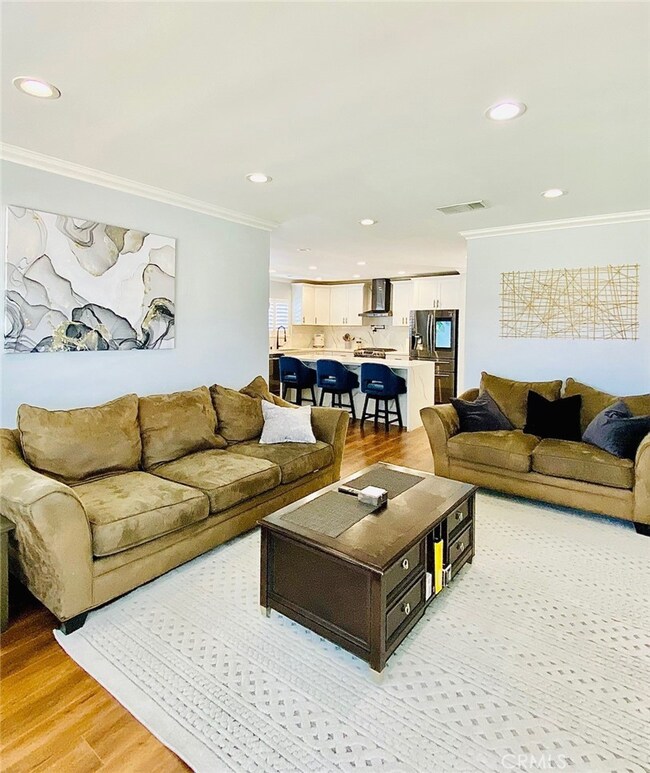 1712 W Poplar St, Compton, CA 90220 - photo 4