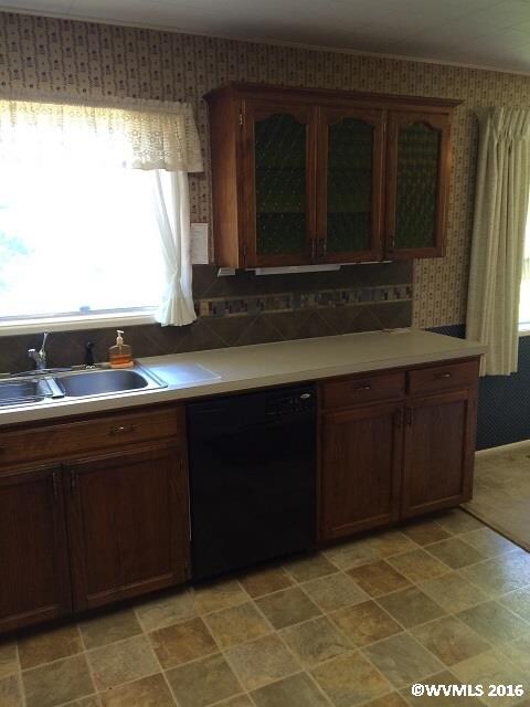 8441 Highway 126, Florence, OR 97439 - photo 4