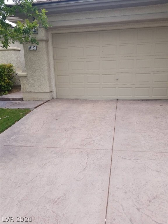 11127 Crimson Dusk Ct unit 1, Las Vegas, NV 89135 - photo 3