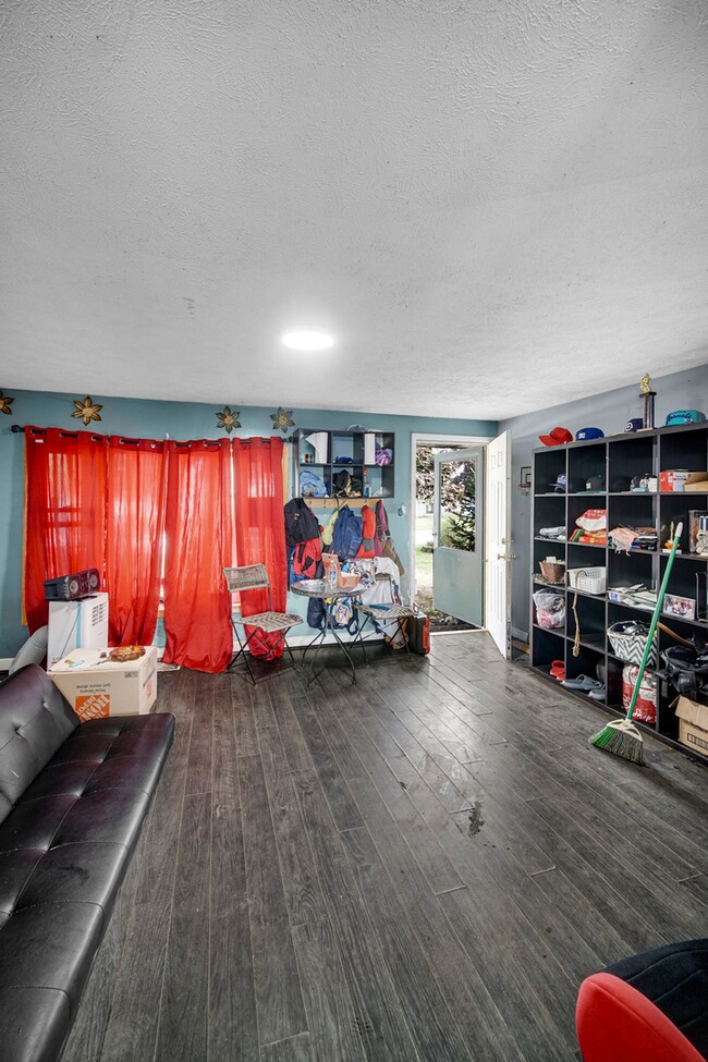 8772 S Kolmar Ave, Hometown, IL 60456 - photo 6